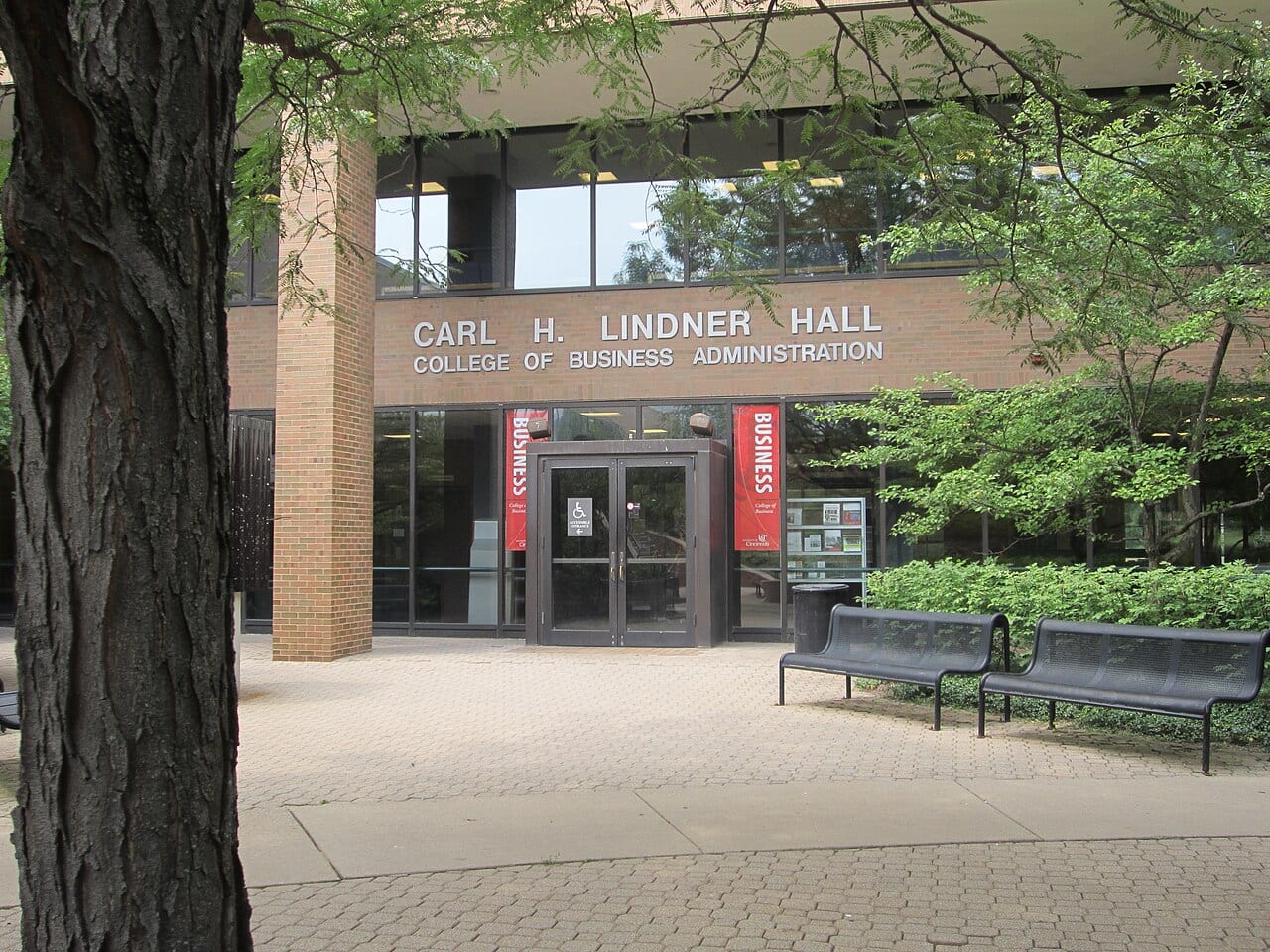 The main entrance to the University of Cincinnati's Lindner College of Business