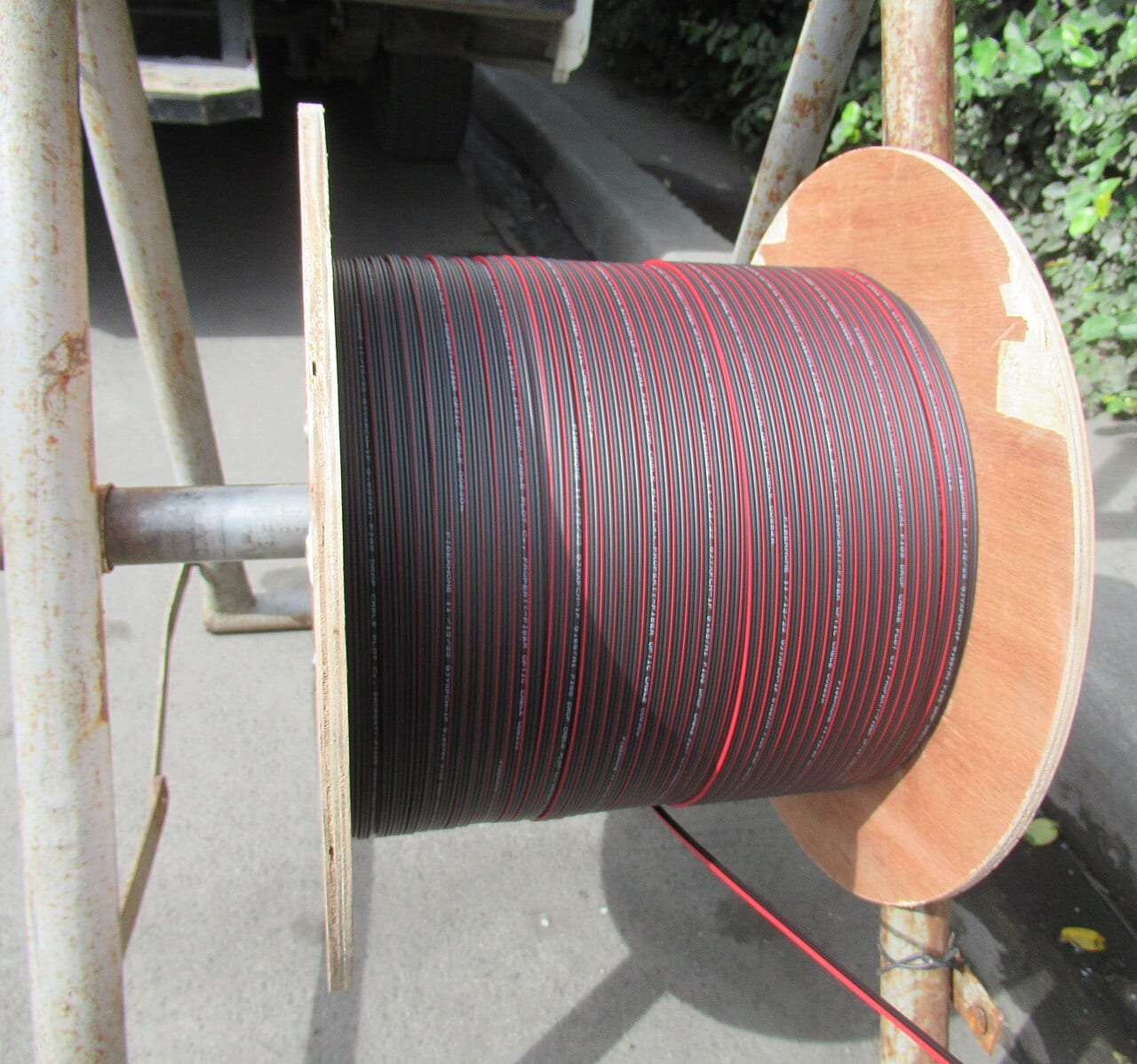 A bundle of optical fiber cables