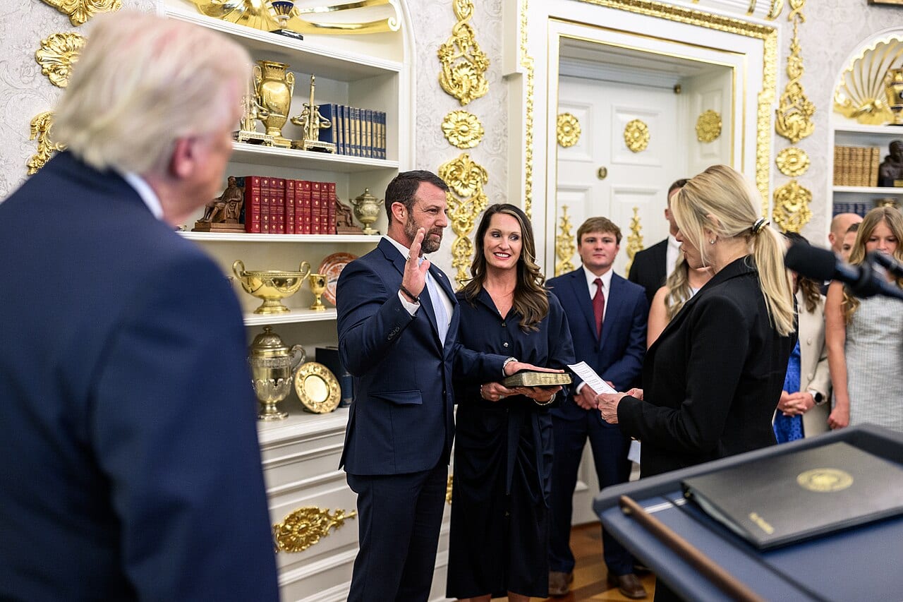 Markwayne Mullin is sworn in as Secretary of Homeland Security by Attorney General Pam Bondi
