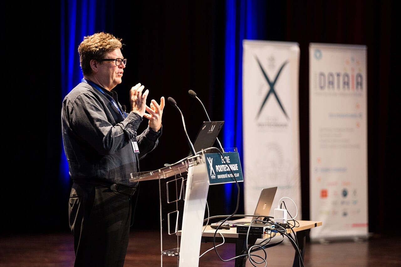 Yann LeCun speaking at a conference at the École Polytechnique in 2018